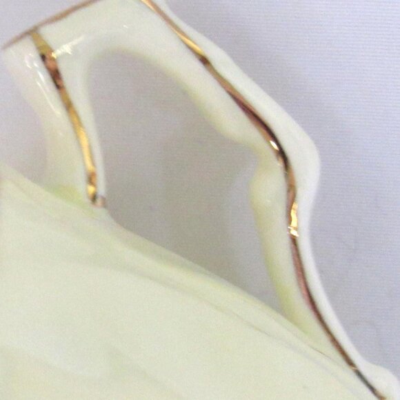 Aynsley Tea Cup and Saucer Soft Buttery Yellow Ring of Flowers Crocus Shape D111 - Picture 4 of 9